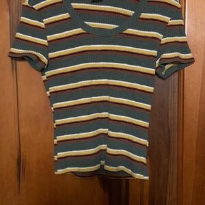 No Boundaries Striped Short Sleeve Tee - Multicolor